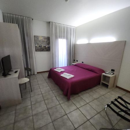 סטרה Ahr Hotel Villa Alighieri מראה חיצוני תמונה