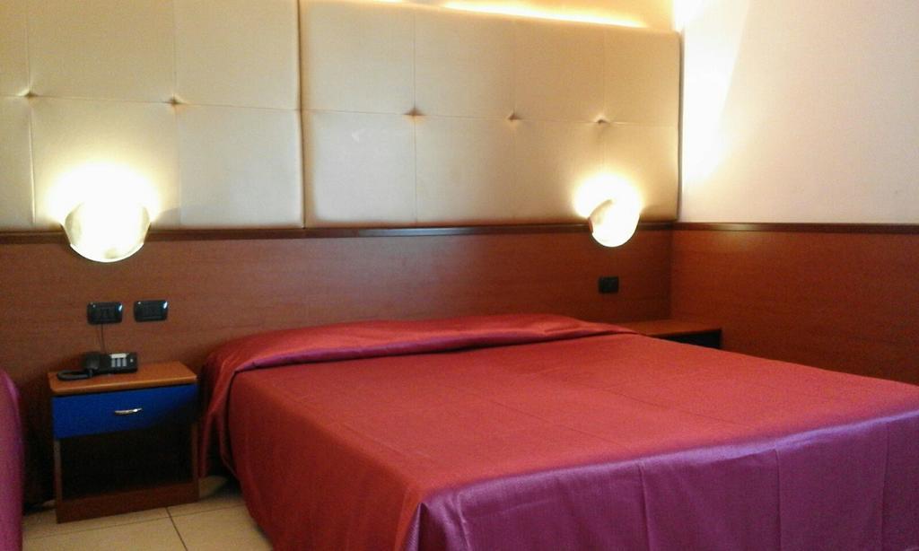 סטרה Ahr Hotel Villa Alighieri מראה חיצוני תמונה