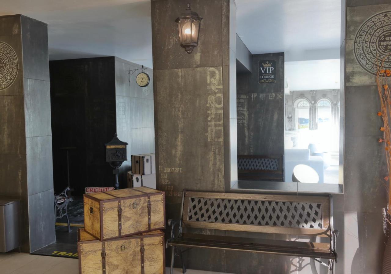 סטרה Ahr Hotel Villa Alighieri מראה חיצוני תמונה